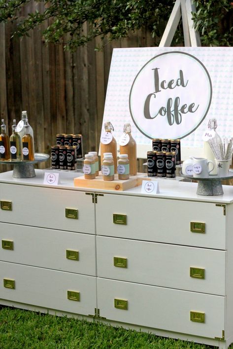 Iced Coffee Bar For Party, Bridal Shower Iced Coffee Bar, National Coffee Day Ideas, Coffee Bar Graduation Party, Iced Coffee Bar Wedding, Iced Coffee Bar Ideas Party, Ice Coffee Bar, Iced Coffee Bar, Diy Bars