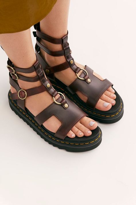 50763507_020_b 600×900 pixels Edgy Sandals, Martens Sandals, Dr Martens Sandals, Martens Outfit, Adidas Sandals, Heel Sandals Outfit, Dr Martens Outfit, Shoe Wardrobe, Sandals Outfit