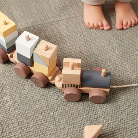 Petit train empilable en bois - Les Petits Raffineurs - The Good List Toy Musical Instruments, Train Gifts, Kids Wooden Toys, 1st Birthday Gifts, Big Gifts, Activity Toys, Toy Train, Montessori Toys, Animal Dolls