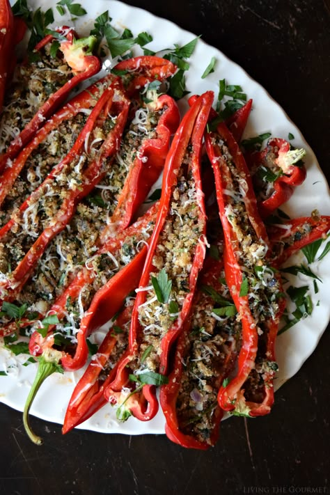 Long Pepper Recipes, Italian Peppers, Sweet Pepper Recipes, Italian Stuffed Peppers, Braised Pork Ribs, Italian Entrees, Marinated Cheese, Taco Stuffed Peppers, Mini Peppers