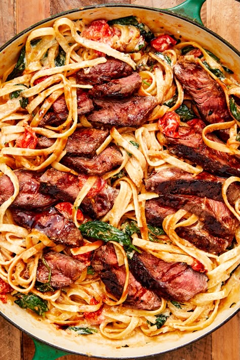 Creamy Steak Fettuccine, Steak Fettuccine, Creamy Steak, Leftover Steak Recipes, Steak Dinner Ideas, Fettuccine Recipes, Steak Dinner Recipes, Leftover Steak, Steak Pasta