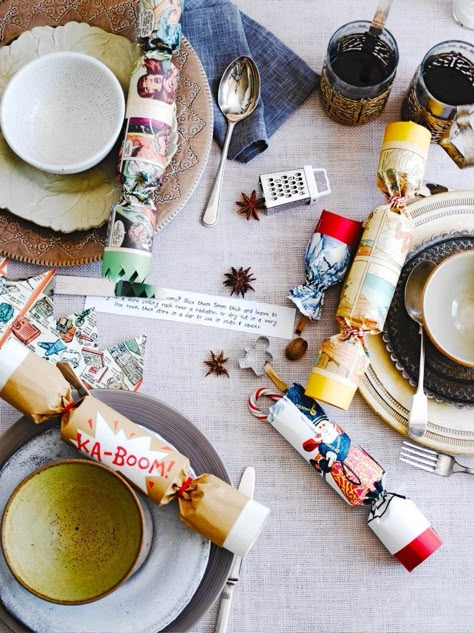 How to make homemade Christmas crackers | Features | Jamie Oliver Homemade Christmas Crackers, Jamie Oliver Christmas, Diy Christmas Crackers, Zero Waste Christmas, Homemade Crackers, Christmas Cracker, Christmas Dinner Table, Recycling Ideas, Edible Gifts