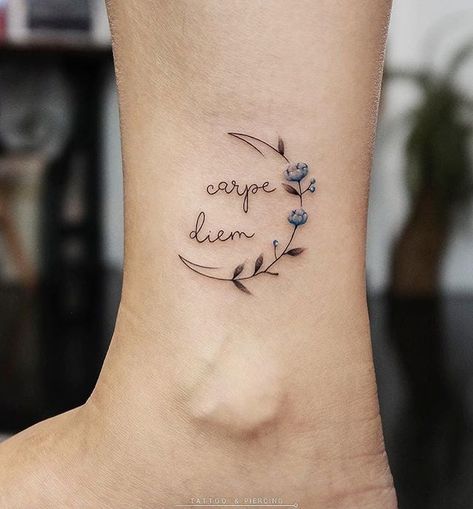 New Tattoo Designs, Small Girl Tattoos, Tattoos For Black Skin, Cute Small Tattoos, Cool Small Tattoos, Tattoo Designs For Girls, Small Tattoo Designs, Tattoo Trends, Ankle Tattoo