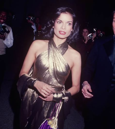 Bianca Jagger's style: her best 1970s outfits from Studio 54 to her wedding with Mick Jagger. Studio 54 Fashion 1970s, Roller Girl Vintage, Studio 54 Fashion, 1970s Outfits, 1970s Glam, Studio 54 Party, 70s Glam, Disco Glam, Bianca Jagger