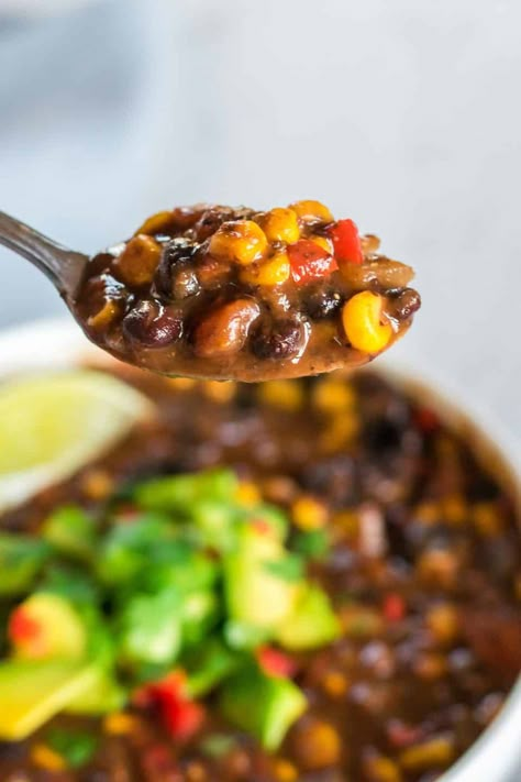 Black Bean Recipes Easy, Recipe Ideas Healthy, Vegan Bean Recipes, Easy Black Bean Soup, Bean And Vegetable Soup, Black Bean Soup Recipe, Chopped Vegetables, Bean Soup Recipe, Overnight Oats Recipe Healthy