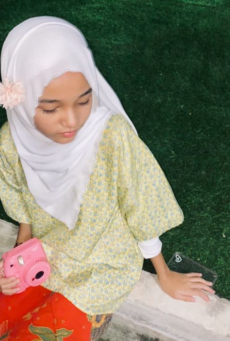 Perempuan Malaysia, Ootd Malaysia, Aesthetic Hijabi, Ootd Aesthetic, Girly Photography, Selfies, Ootd, Outfit Inspo, Quick Saves