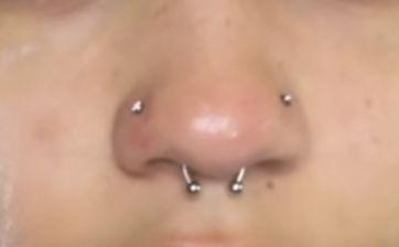 Cute Nose Piercings, Pierced Nose, Cool Ear Piercings, Pretty Ear Piercings, Face Piercings, Nose Piercings, Cool Piercings, Nose Piercing Jewelry, Facial Piercings