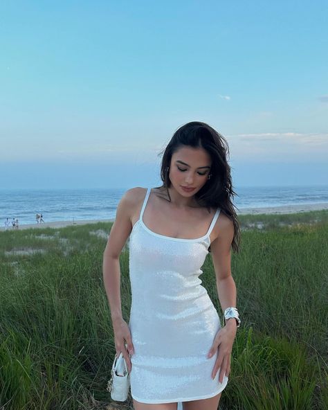 Kelsey Merritt Instagram, Kelsey Merritt Outfits, Espresso Girl, White Dress Aesthetic, Kelsey Merritt, Chiffon Shirts, Spring Date, Date Night Outfits, Clueless Outfits