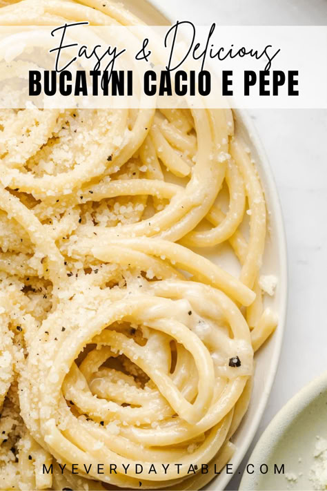 bucatini cacio e pepe Ham And Potatoes, Foods For Breakfast, Easy Weeknight Dinner Ideas, Complicated Recipes, Healthy Family Recipes, Weeknight Dinner Ideas, Quick Pasta, Potatoes Au Gratin, Pasta Ingredients