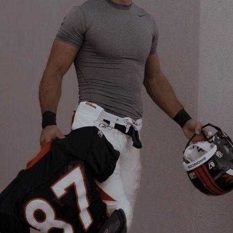 Sebastian Weaver, Football Boyfriend, Sports Romance, Red Zone, Sports Hero, Football Boys, Book Boyfriends, Book Inspiration, Sport Man