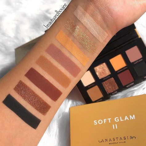 Anastasia Soft Glam, Anastasia Beverly Hills Soft Glam, Abh Palette, Mini Eyeshadow Palette, Eyeshadow For Blue Eyes, Orange Soda, Anastasia Beverly Hills Makeup, Soft Glam, Blue Eyeshadow