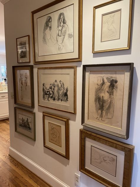 Monochromatic Gallery Wall, Gallery Wall Mix Family Photos And Art, Nancy Meyers Gallery Wall, Small Gallery Wall Ideas, Art In Hallway, Empty Wall Ideas Bedroom, Home Art Gallery, Game Room Ideas, Hallway Gallery Wall