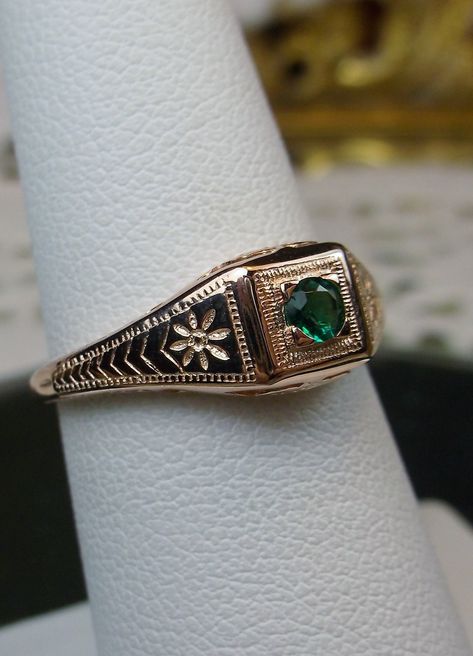 Rose Gold Emerald Ring, Filigree Wedding Ring, Rose Gold Art, Filigree Ring Gold, Emerald Ring Vintage, Natural Emerald Rings, Antique Filigree, Art Deco Wedding Rings, Deco Wedding