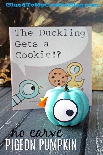 Pigeon Storybook Pumpkin, Pigeon Pumpkin Character, Mo Willems Pigeon Costume, Pigeon Pumpkin, Storybook Pumpkin Ideas, Literary Pumpkins, Pumpkin Craft Ideas, Pumpkin Literacy, Book Pumpkins