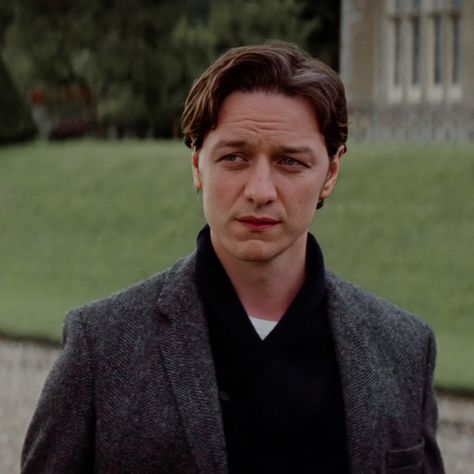 James Mcavoy Xmen, Charles Xavier Icon, Professor Charles Xavier, Xmen Movie, X Men Funny, Professor Xavier, Marvel Wallpapers, X Men Evolution, Professor X