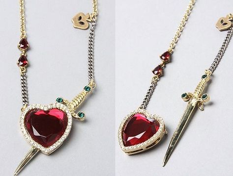 Snow White necklace. Okay, everyone can attest to my dislike of hearts, but I have to say, this is pretty cool. Pretty Knives, Disney Couture, Magical Jewelry, Disney Jewelry, White Necklace, Fantasy Jewelry, Stone Heart, Red Stone, Jewelry Inspo