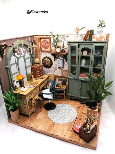 Cardboard Dollhouse, Room Box Miniatures, Bookshelf Art, Doll Furniture Diy, Diy Doll Miniatures, Mini Doll House, Miniature Projects, Dolls House Interiors, Work Diy