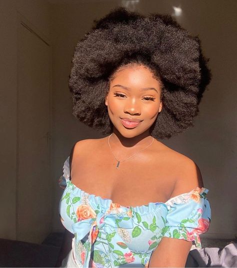 Makeup Ideas Natural Brown, Big Afro, Type 4 Hair, 4c Natural Hair, Hair Solutions, Natural Hair Inspiration, 4c Hairstyles, Natural Hair Journey, Hair Journey