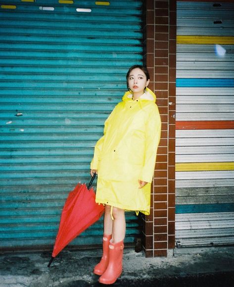 Raincoat Fashion, Yellow Raincoat, Oh My Girl, Halloween 2024, Rain Wear, Oh My, My Girl, Ootd, Yellow