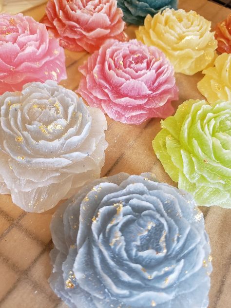 Peony Rose Kohakutou Edible Crystal Candy Beautiful Edible - Etsy Flower Season Mood Food, Japanese Crystal Candy, How To Make Edible Crystals, Crystal Candy Recipe, Edible Crystal Candy, Kohakutou Candy, Crystal Food, Edible Crystals, Candied Flowers