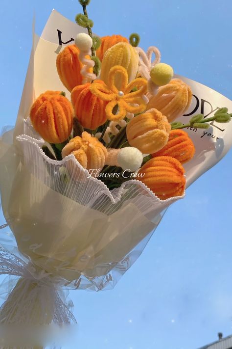 orange tulips bouquet Tulip Bouquets, Pipe Flower, Orange Bouquet, Clean Flowers, Piping Flowers, Diy Bouquet Wrap, Pipe Cleaner Flowers, Orange Bouquets, Luxury Flower Bouquets