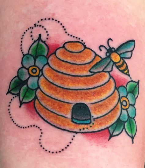 My first tattoo. It's about being born and raised in Utah. I'm the bee, the beehive is my home. Bee Hive Tattoo, American Traditional, Old School Tattoo, First Tattoo, Future Tattoos, Bee Hive, Honey Bee, Body Art Tattoos, Tattoos And Piercings