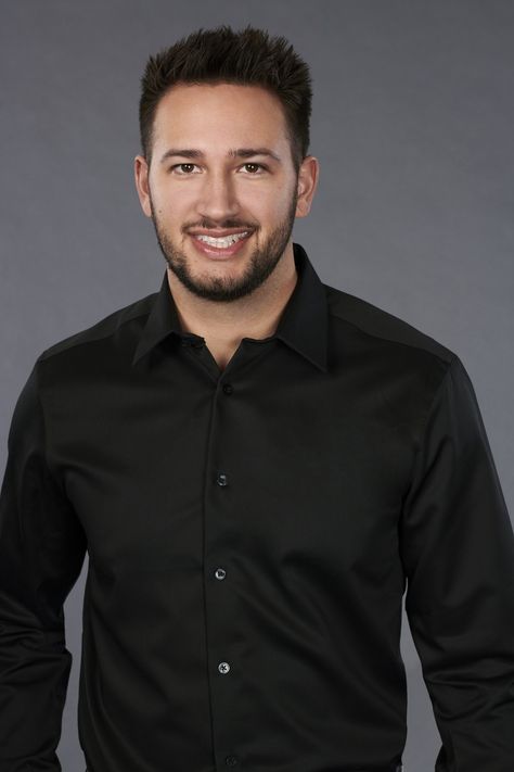 Scott Anderson: 5 things to know about 'The Bachelorette' star Hannah Brown's bachelor Scott Anderson the guy with a girlfriend   Scott Andersonwill be one of the bachelors competing for Hannah Brown's heart this year on The Bachelorette's fifteenth season. #TheBachelorette #Bachelorette Trista Sutter, Bachelorette Contestants, Ali Fedotowsky, Emily Maynard, Rachel Lindsay, Jojo Fletcher, Kaitlyn Bristowe, Hannah Brown, Jillian Harris