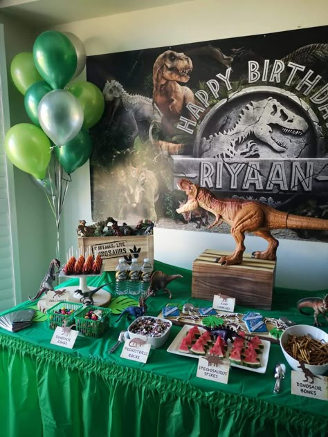 Jurrasic World Birthday Party Ideas, Jurassic Party Ideas, Jurrasic World, Godzilla Birthday Party, Jurassic Park Birthday Party, Godzilla Birthday, Jurassic Park Party, Dinosaur Birthday Theme, Birthday Party At Park