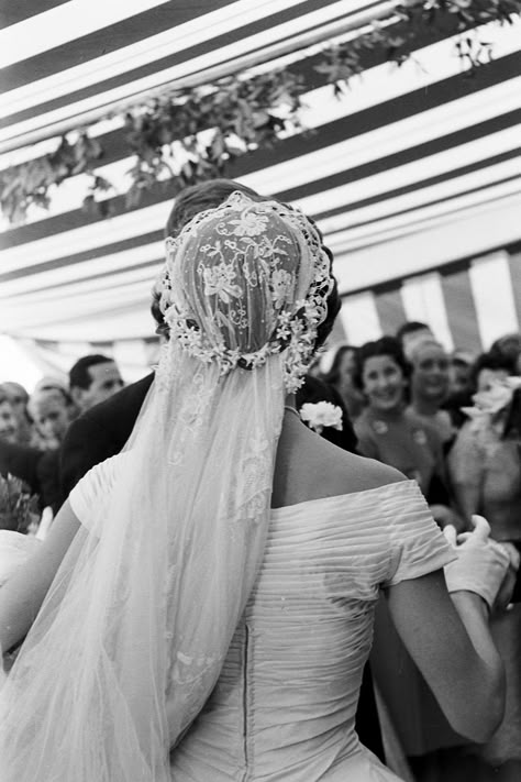 Lee Bouvier, Jackie Onassis, Vintage Brides, A Wedding Dress, Royal Weddings, Vintage Bride, Wedding Veils, Wedding Veil, Wedding Planners