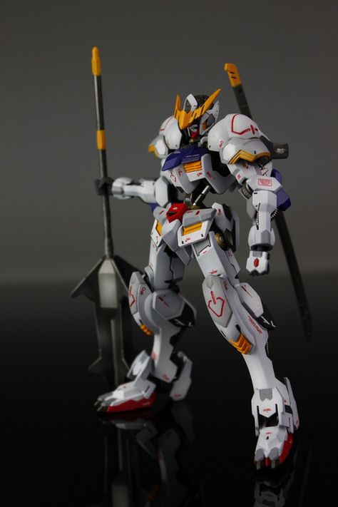 Gundam Family: HG 1/144 Gundam Barbatos Painted Build Barbatos Gundam, Gundam Ibo, Gundam Barbatos, Real Robots, Gundam Iron Blooded Orphans, Custom Gunpla, Gundam Build Fighters, Gundam Astray, Gundam Mobile Suit