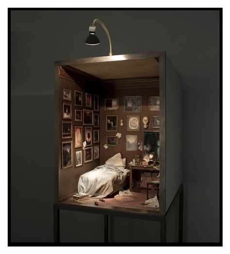 Charles Matton~ A Romantic Collector's Bedroom. Image via All Arts visual © Charles Matton. Shadow Box Art, Miniature Rooms, Miniature Houses, Room Box, Small Room, Shadow Boxes, Model Making, Bedroom Art, Miniature Art