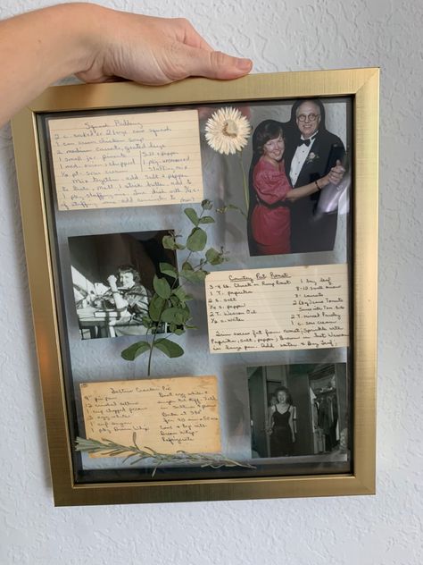 A floating frame with original hand written recipes, photos, and dried / pressed flowers. Floating Frame Collage, Gifts With Old Photos, Memorable Gifts For Grandma, Grandparent Memory Ideas, Diy Floating Picture Frame, Diy Christmas Gifts For Grandfather, Handmade Gift For Grandparents, Creative Gifts For Grandma, Photo Gift Ideas For Grandparents