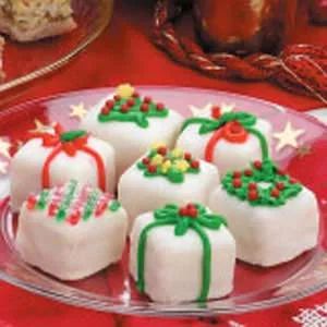 Christmas Petits Fours Recipe: How to Make It Icing For Petit Fours, Christmas Petit Four Ideas, Easy Petit Fours Simple, Christmas Petit Fours, Petit Fours Recipe Easy, Petit Four Icing, Petit Fours Recipe, Petit Four Recipes, Petite Fours