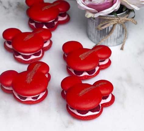 Disneyland’s Raspberry Rose Mickey Macaron Recipe (Swiss Method) – FOOD is Four Letter Word Disney Macarons Recipe, Minnie Mouse Macarons, Mickey Macarons, Disney Macarons, Macaron Designs, Pixar Birthday, Disneyland Recipes, Shaped Macarons, Micro Bakery