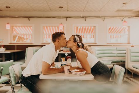 Romance Vintage Aesthetic, Old School Diner Photoshoot, Retro Diner Photoshoot Couple, Diner Photography, Vintage Diner Photoshoot, Diner Couple Photoshoot, Old Diner Photoshoot, Retro Diner Aesthetic Photoshoot, Diner Engagement Shoot