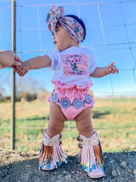 Country Baby Girl Clothes, Western Baby Girls, Western Baby Clothes, Country Baby Girl, Clothes Country, 1st Rodeo, Baby Clothes Country, Cowgirl Baby, Cowgirl Stuff