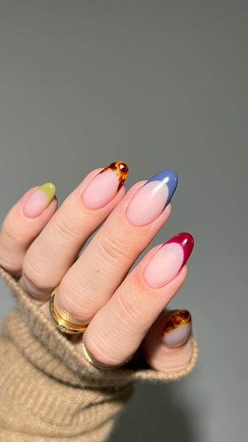 Quirky French Tip Nails, French Nails Colour, Funky French Tips, Reverse French Tip Nails, Reverse French Tip, Funky French Tip Nails, Uñas Aesthetic, Get Glam, Tip Nails