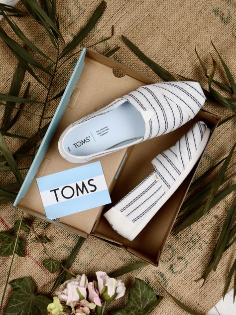 #toms #alpargata #espadrilles #canvas #shoes #sustainable #monochrome #basic #musthave #2021 #spring #summer #budapest #szputnyikshop #szputnyik Canvas Shoes, Budapest, Must Haves, Espadrilles, Spring Summer, Canvas