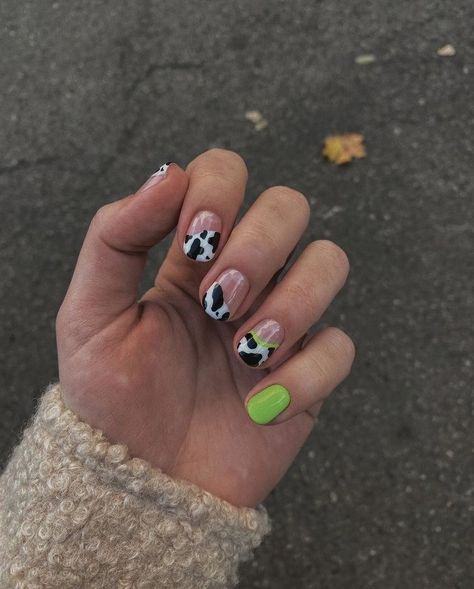 Camo Nails, Nail Design Glitter, Nails Art Designs, Cow Nails, Art Designs Ideas, Hippie Nails, Minimal Nails, Soft Nails, Minimalist Nails