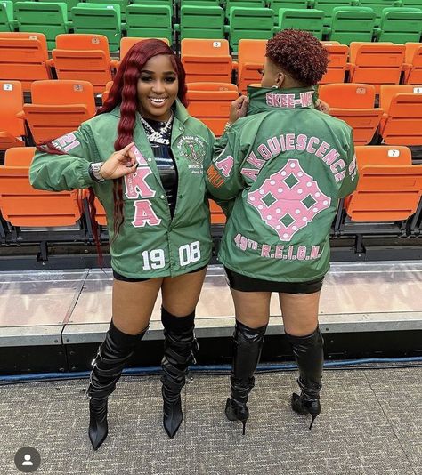 Alpha Kappa Alpha Jackets, Aka Apparel, Alpha Kappa Alpha Sorority Paraphernalia, Aka Sorority Gifts, Sorority Fashion, Aka Sorority, Alpha Kappa Alpha Sorority, Winter Fashion Outfits Casual, Alpha Kappa Alpha