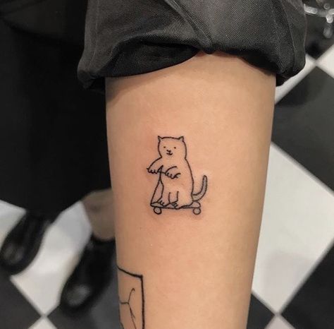 Indie Tattoo, Stick Poke Tattoo, Doodle Tattoo, Cute Tiny Tattoos, Tiny Tattoo, Poke Tattoo, Funny Tattoos, Dainty Tattoos, Aesthetic Tattoo