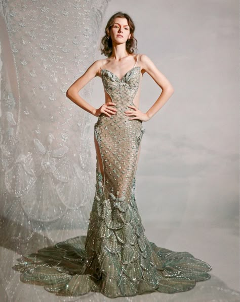 Sea Inspired Fashion, Hunger Games Outfits, Hunger Games Fashion, Birth Of Venus, Micro Crochet, Venus Dresses, Eternal Beauty, Fantasy Dresses, Dream Wedding Ideas Dresses