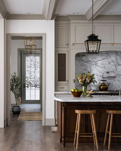 Timeless Kitchens, Southern Colonial, Colonial Kitchen, European Kitchens, Timeless Kitchen, Arch Design, Architectural Styles, Kitchen Inspiration Design, Traditional Kitchen