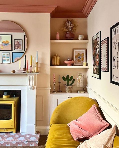 Painted rosewood pink ceiling homeofcharl Room With Painted Ceiling, Ceiling Alcove, Pink And Red Bedroom, Panelled Hallway, Pink And Green Kitchen, Arched Bookcase, Hallway Panelling, 1930s House Interior, Alcove Shelves