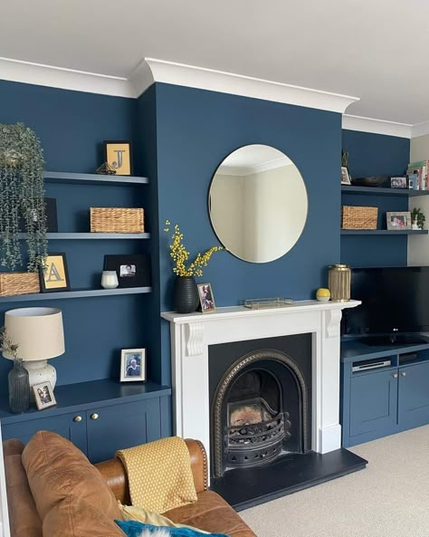 Blue Feature Wall Living Room, Living Room Design Blue, Cool Interiors, Farrow And Ball Living Room, Alcove Ideas Living Room, Room Schemes, Blue Walls Living Room, Norfolk Beach, Dark Blue Living Room