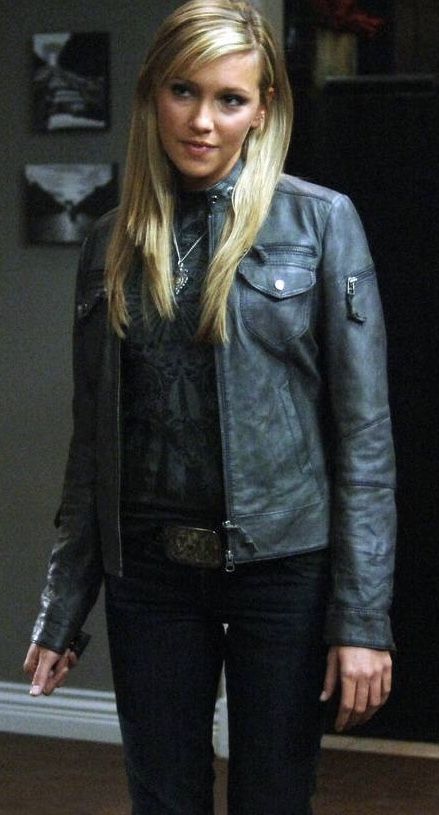 Ruby Supernatural Outfit, Katie Cassidy Supernatural, Supernatural Claire, Supernatural Women, Ruby Supernatural, Jo Harvelle, Claire Novak, Supernatural Characters, Supernatural Outfits