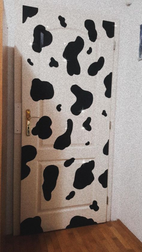 Painted Bedroom Doors, Cow Prints, Western Bedroom Decor, Door Art, Aesthetic Room Ideas, Cow Decor, Painted Floor, Pastel Room, Indie Room Decor