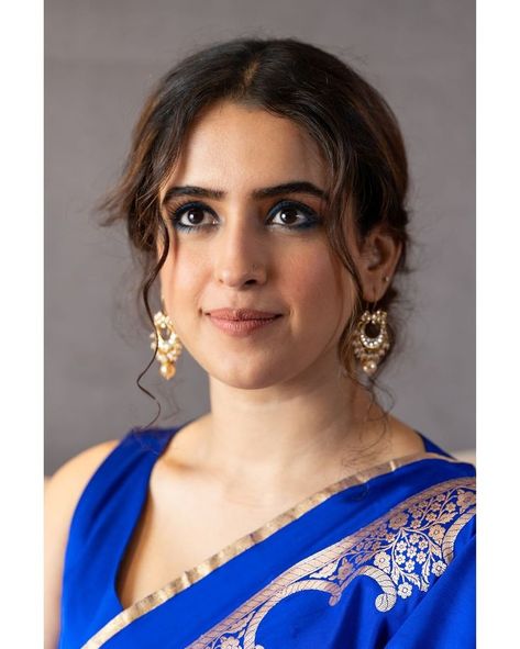 Blue Saree Makeup Look, Sanaya Malhotra, Dress Designs For Stitching, Bollywood Makeup, Batman Gifts, Simpsons Drawings, Sanya Malhotra, Indian Fashion Trends, Indian Bride Outfits