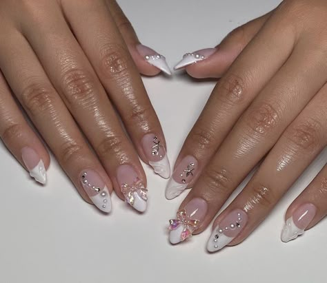 Almond Nails Coquette, Gem French Tip, March Nails Spring Gel, Nails Milky Pink, French Tip Pearl, Milky Pink Almond Nails, Almond Nails Cute, Cool Short Nails, Nails Almond Short