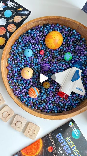 Two to Love - Motherhood • DIY • Activities & Crafts for Kids on Instagram: "🚀 Space Sensory Bin 🪐  We opened our new Outer Space activity set from @discountschoolsupply and added some colored chickpeas we already had to make a simple space sensory bin. It was really quick and easy!  #space #sensorybin #sensoryplay #sensorybinideas #learningthroughplay #sensoryplayideas #kidsactivities #activitiesforkids #motherhood #everydayplayhacks #montessoriinspired #handsonlearning #prekactivities" Space Sensory Activities, Space Sensory Bin, Space Sensory, Outer Space Activities, Space Activity, Sensory Tray, Thanksgiving Desserts Table, Play Hacks, Oreo Balls